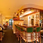 猫头鹰酒店 酒店