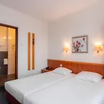 酒店 猫头鹰酒店