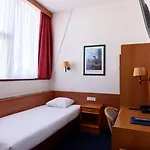 酒店 猫头鹰酒店